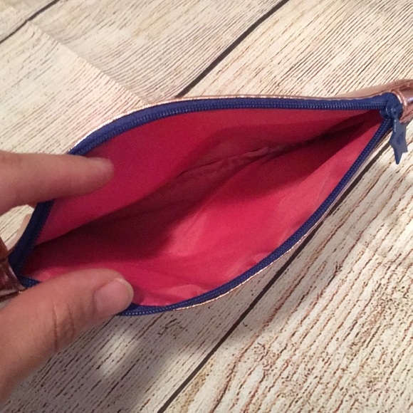 Ipsy Mini Make-Up Bag in Rose Gold - Picture 2 of 3
